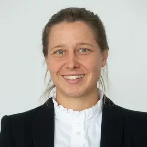 portrait image of janina dierks